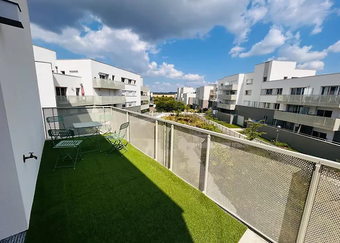 Lechapee Champenoise Terrasse *